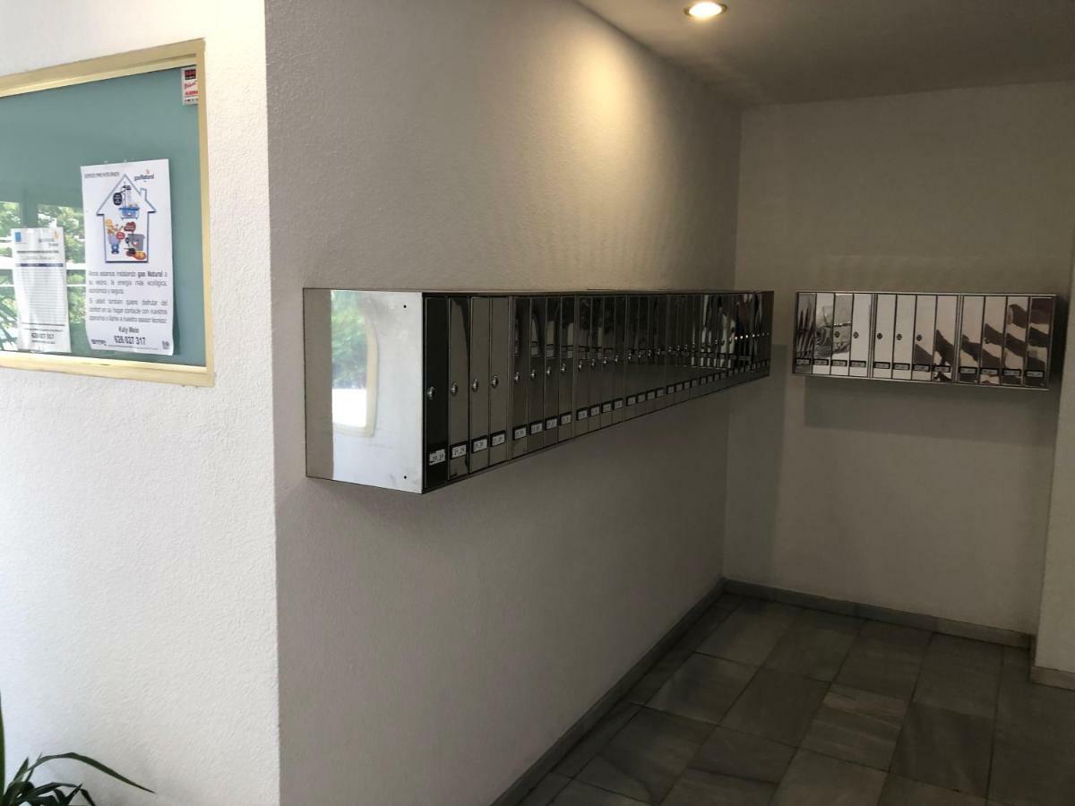 Apartamento Familiar Leomar 萨洛 外观 照片